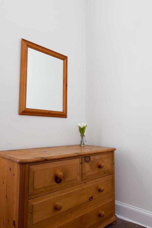 Spacious And Bright Polworth Flat 爱丁堡 外观 照片