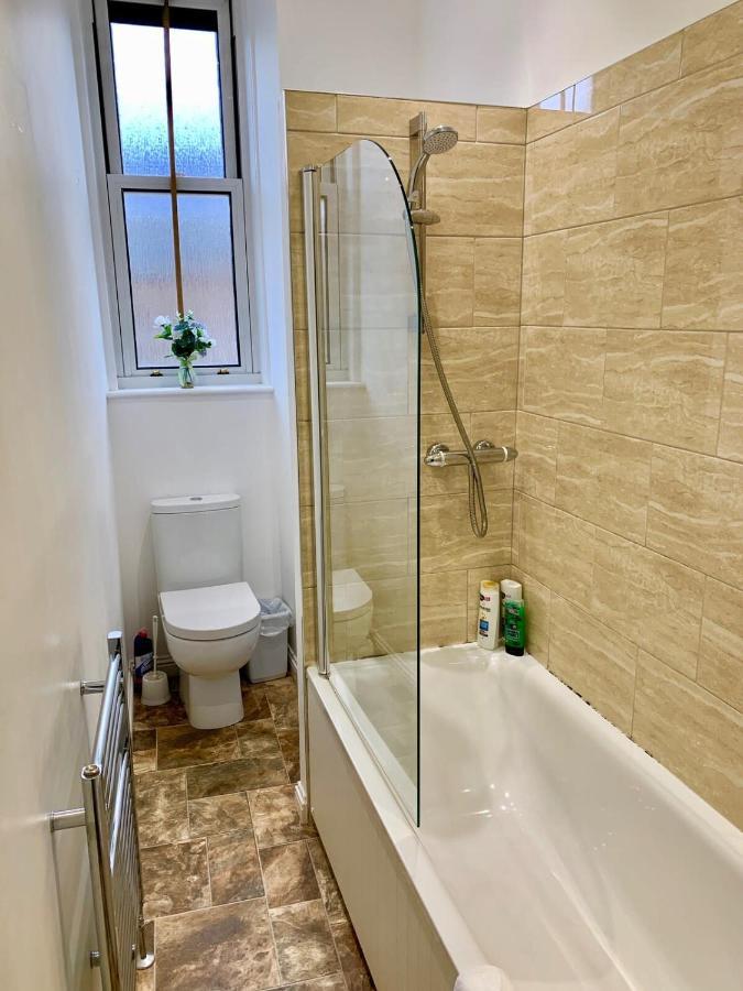 Spacious And Bright Polworth Flat 爱丁堡 外观 照片